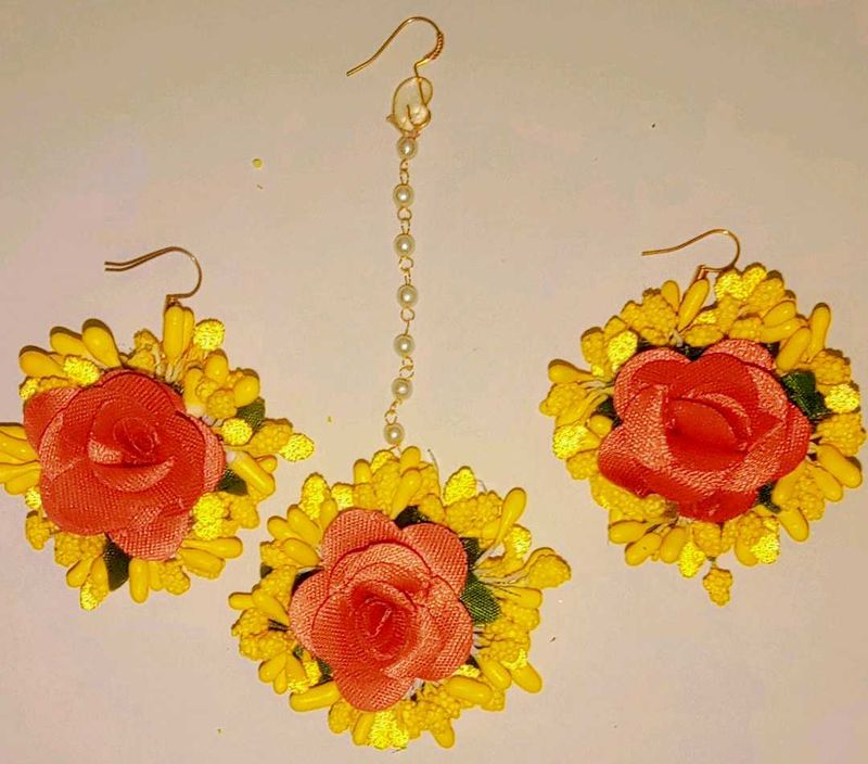 Floral Earrings And Maangtika Set
