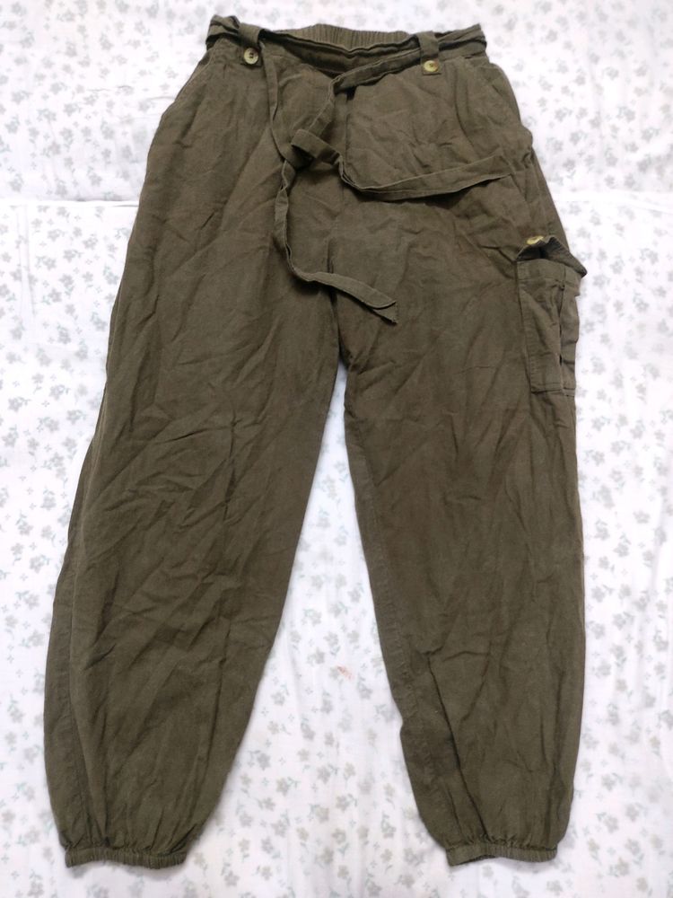 Olive Cargo Joggers 💚