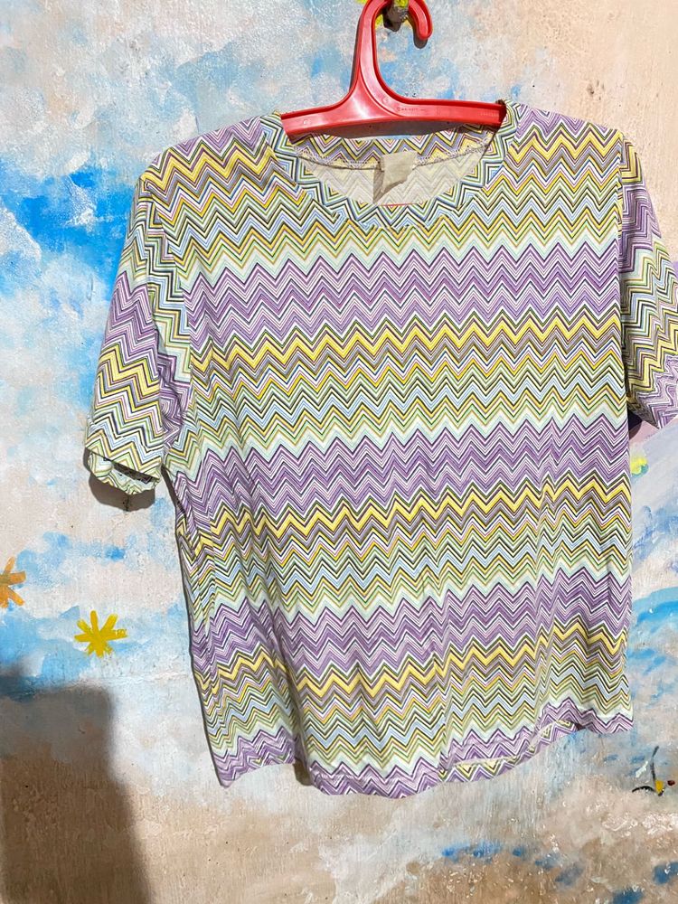BUY 2 GET 1  SALEE Zigzag Pattern Tee