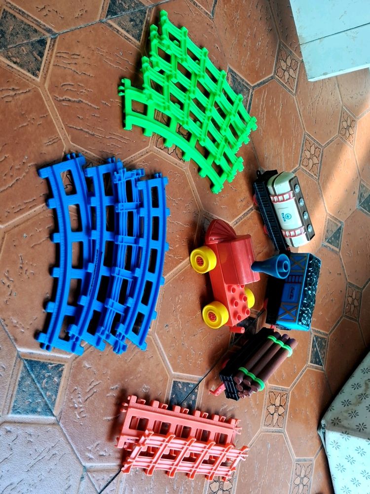 FULL TRAIN SET FOR KIDS+ 1 FREE TRAlN🤩