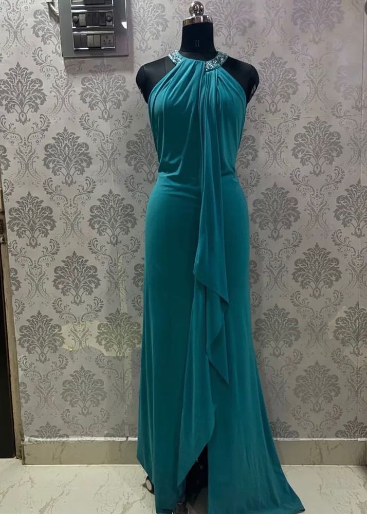 Elegant Teal Halter Gown🦋💎🎀