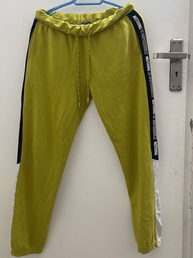 Max joggers(XL size)