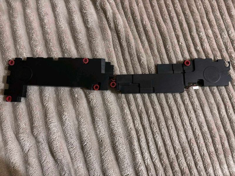 MSI GL63 8RC laptop internal speaker - parts.