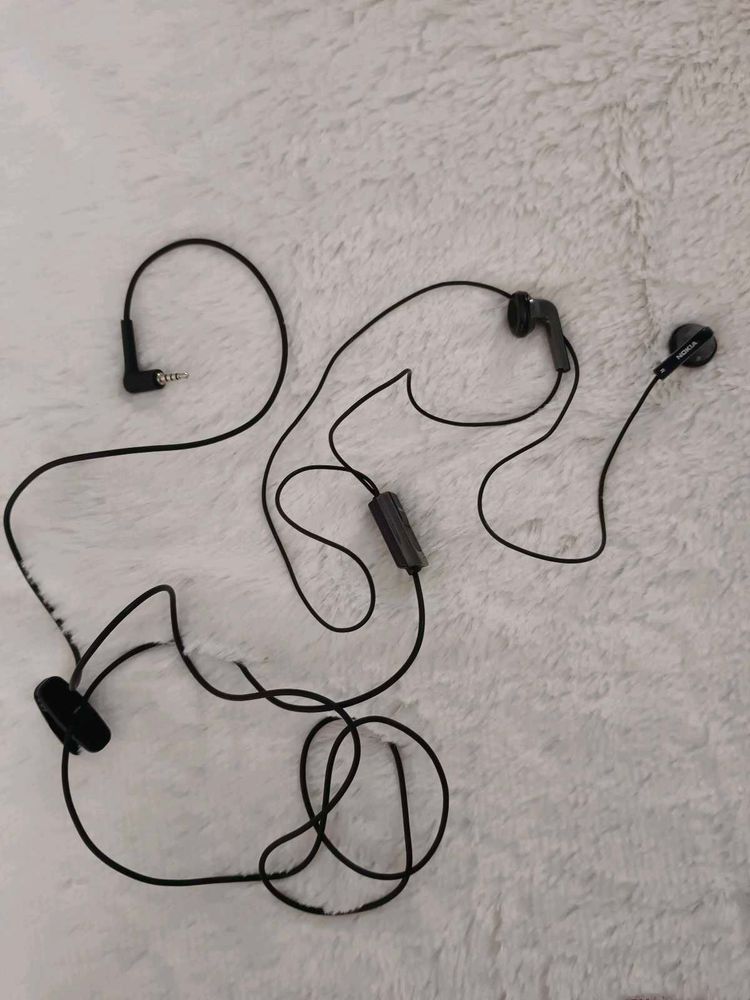 Headphone