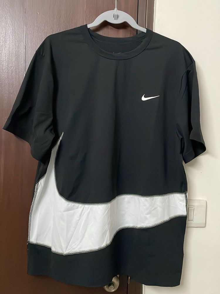 Nike Black T-Shirt