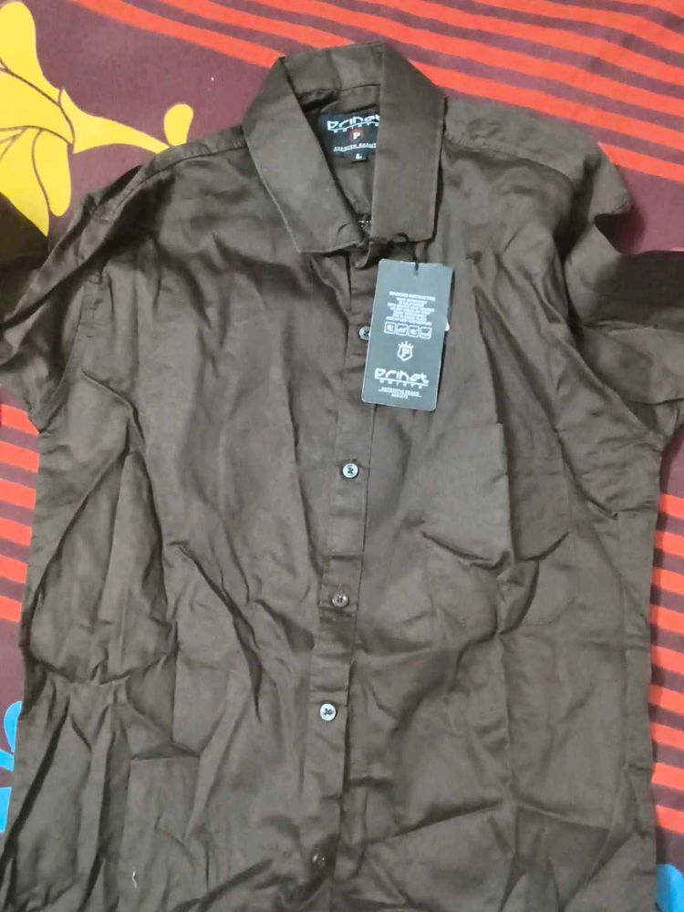 a brand new shirt withen tag