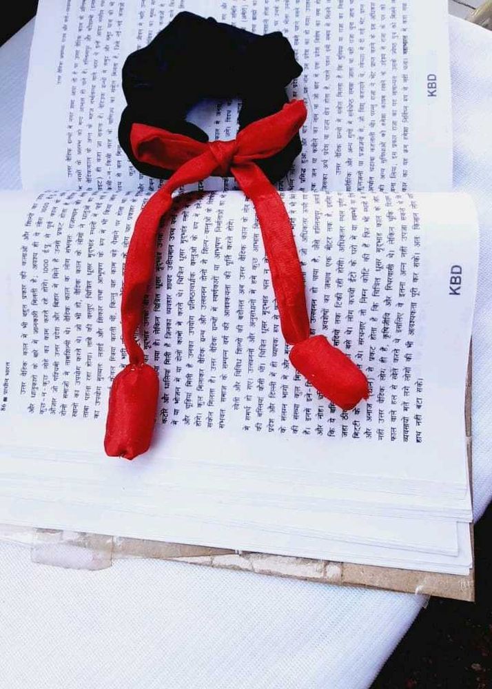 beautiful tulip🌷 scrunchies