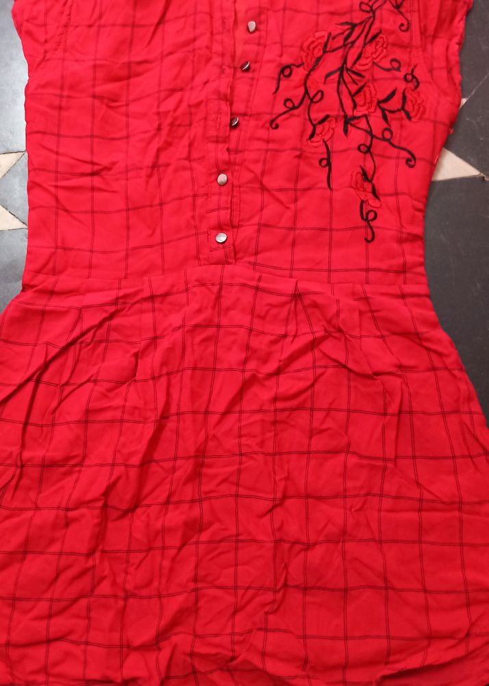 Tops Red