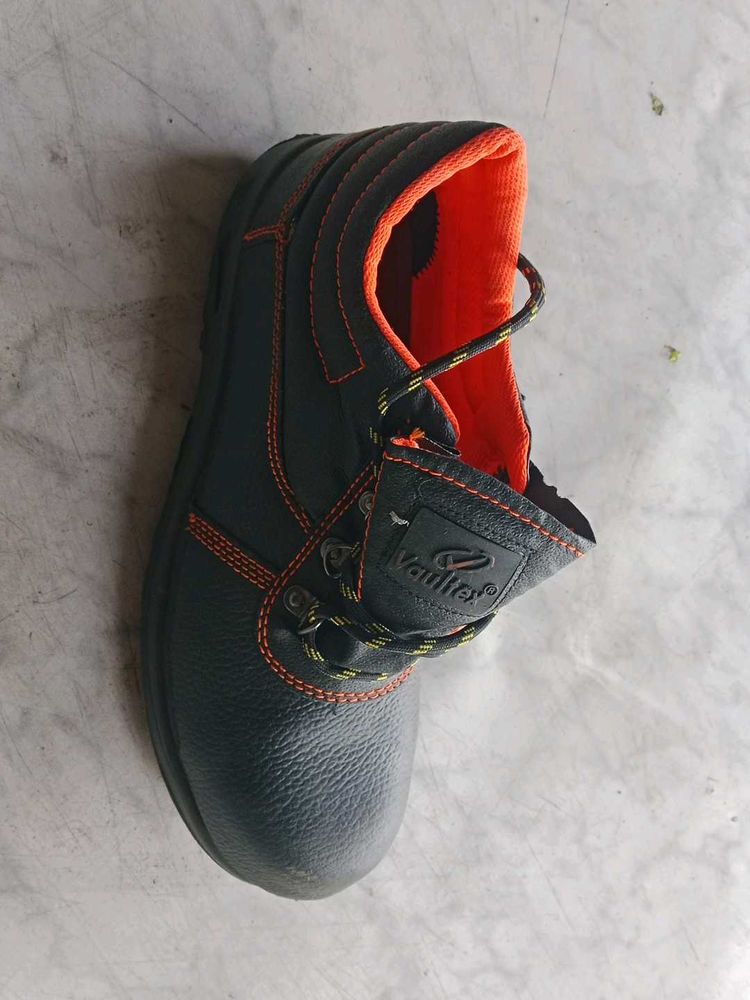 Vaulter Safety Shoes