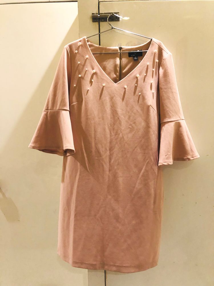 RONNI NICOLE FORMAL DRESS IN SIZE M