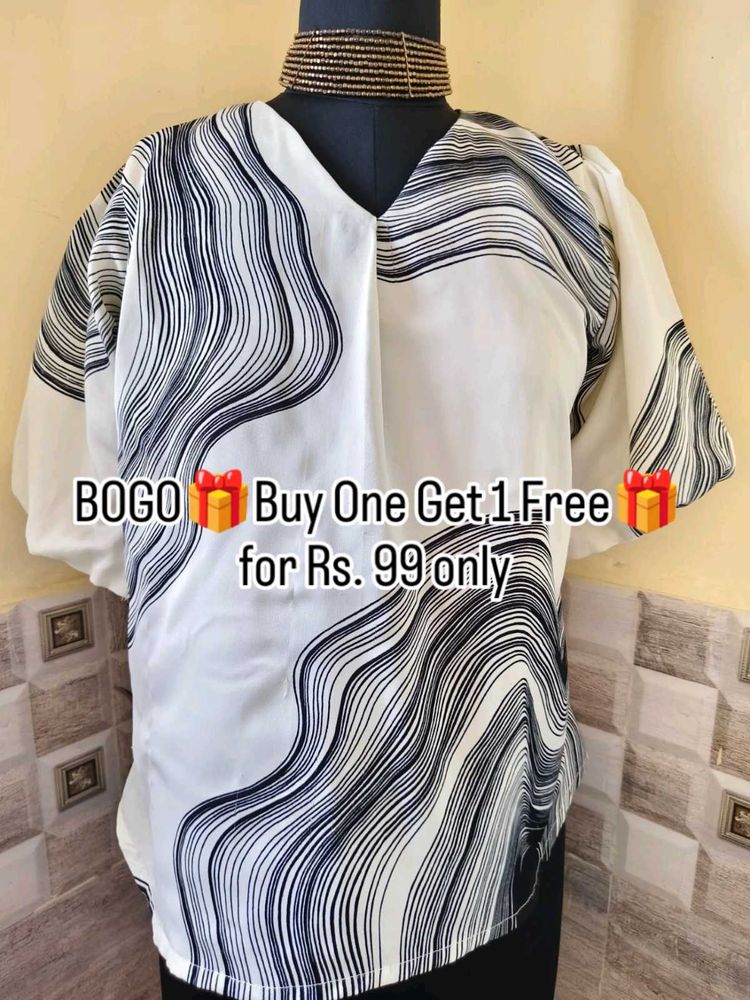 BOGO🎁Buy One Get 1 Free🎁L/XL V-Neck Top