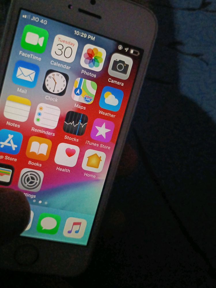 New iPhone 5s With Jio4 Support