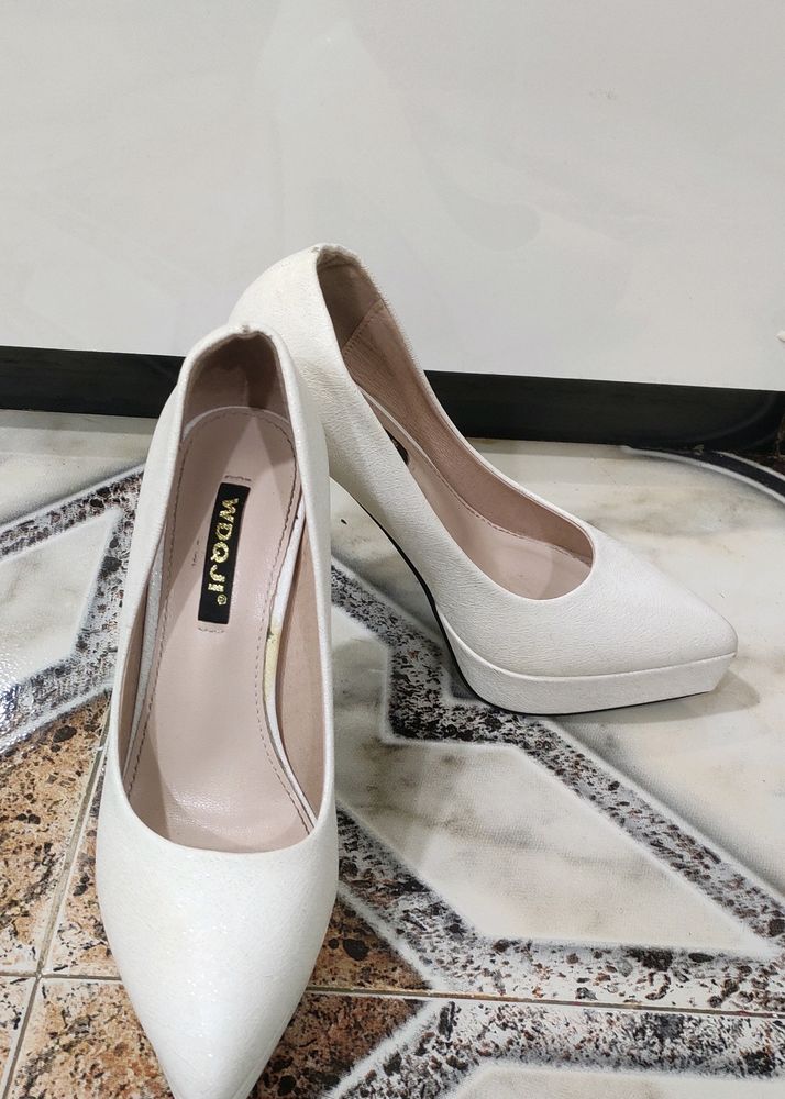 White Stilletoes