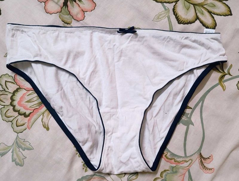 WHITE M&amp;S HIPSTER PANTY