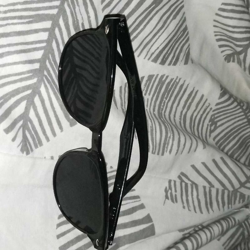 Classic Black Sunglass