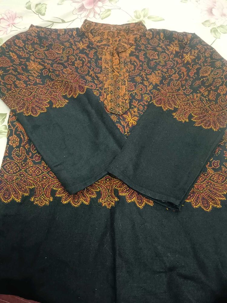 Elegant Embroidered Kurta