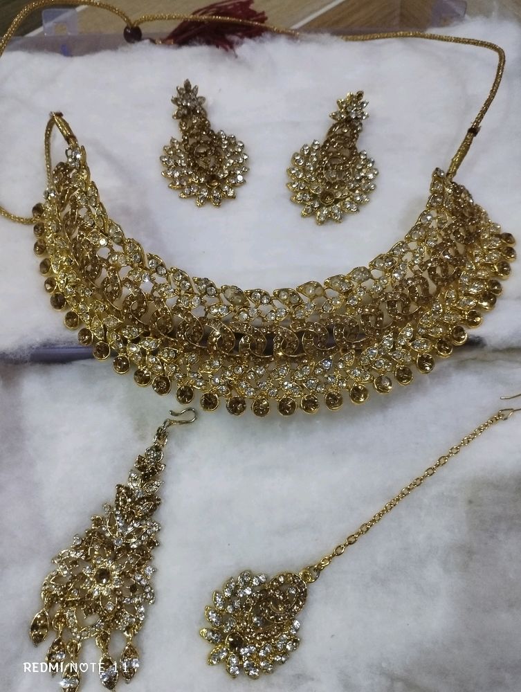 Beautiful 😍 Necklace Set