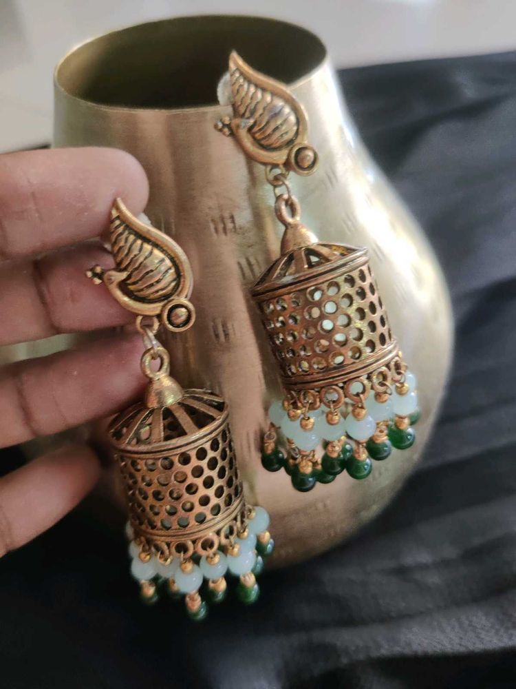 Vintage-Inspired Jhumka Earrings