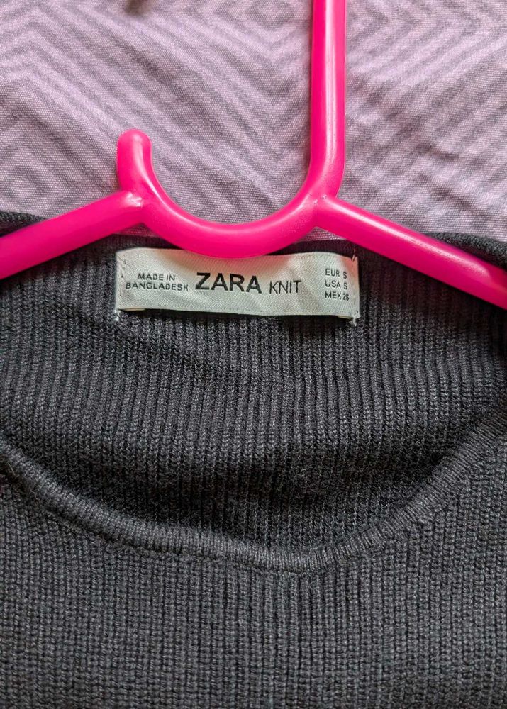 Zara Black Full Sleeves Crop Top
