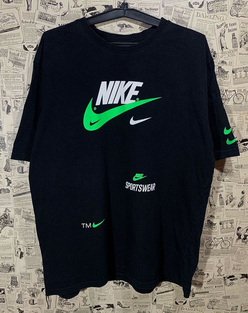 Nike Black &amp; Neon Green Graphic Tee