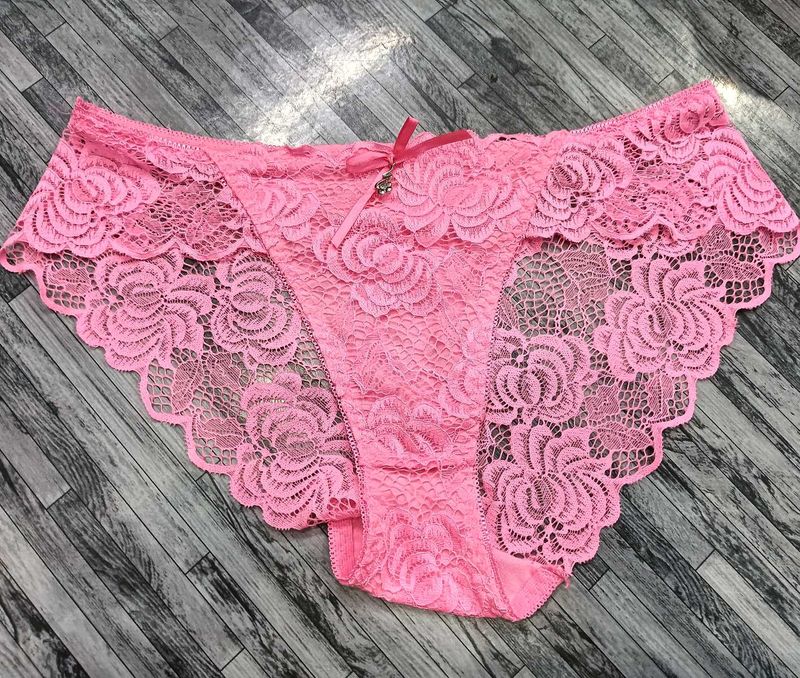Pinki Look 32,34