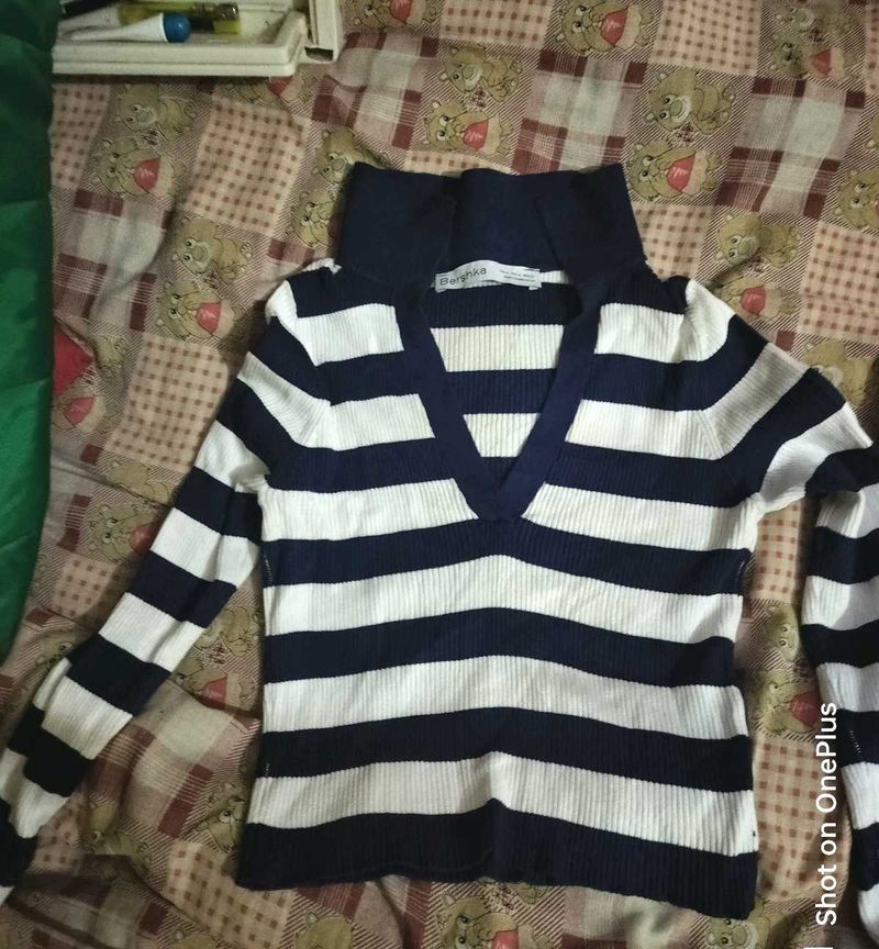 Blue And White Crop Top For Women