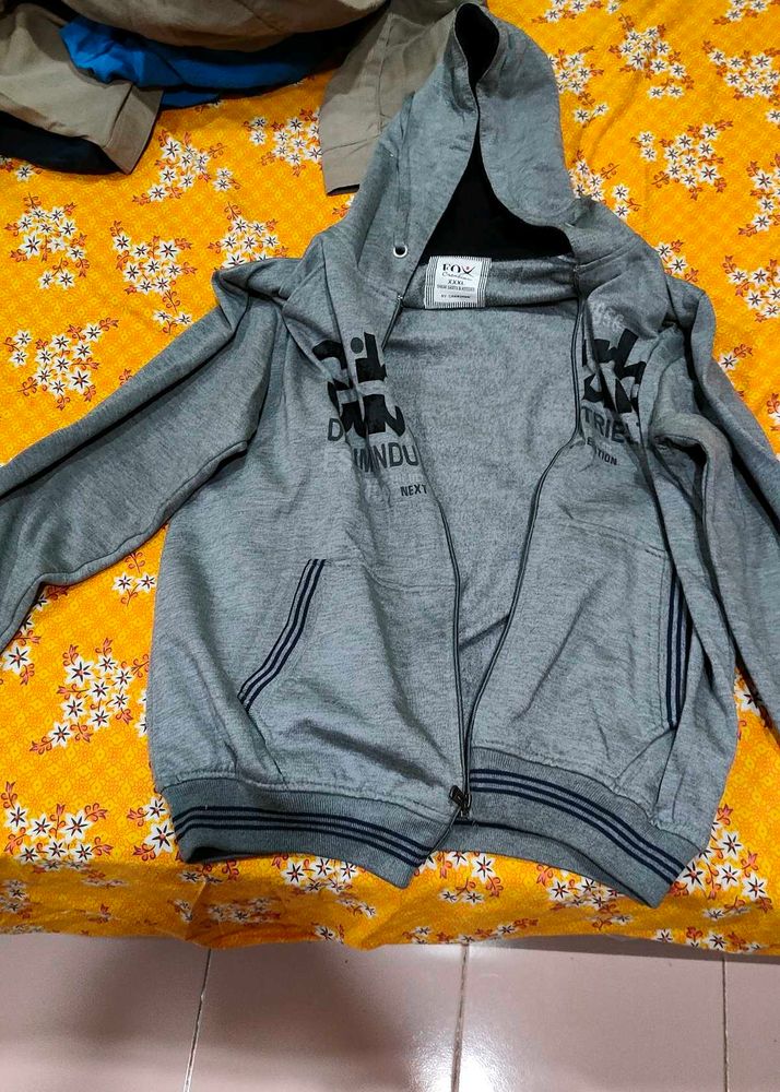 Gray Printed sweater good to keep  warm in winter