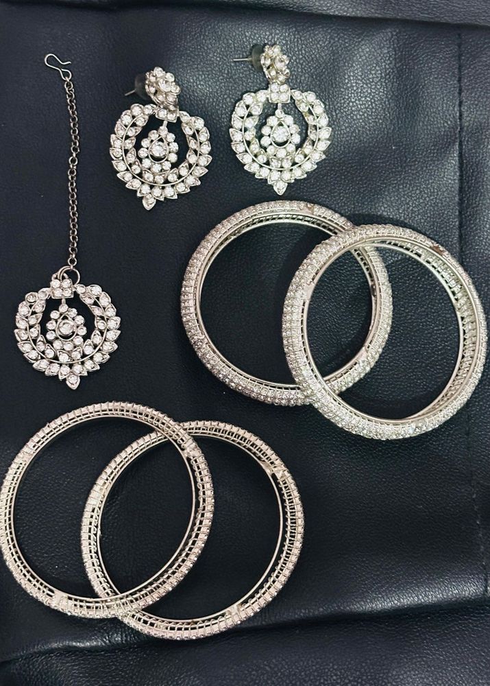 Elegant Silver Jewelry Set