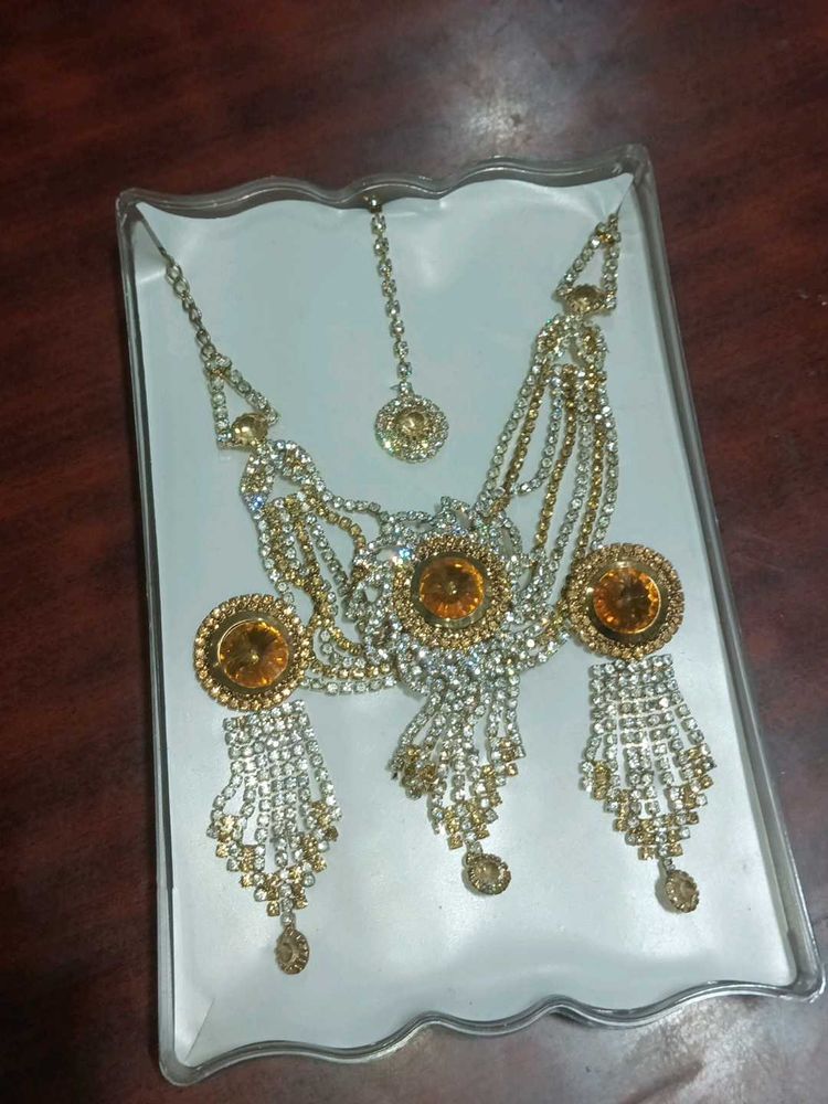 Elegant Jewelry Set