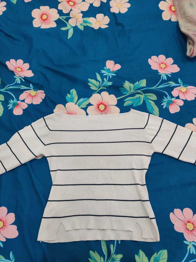 Beautiful Top White And Black Lines