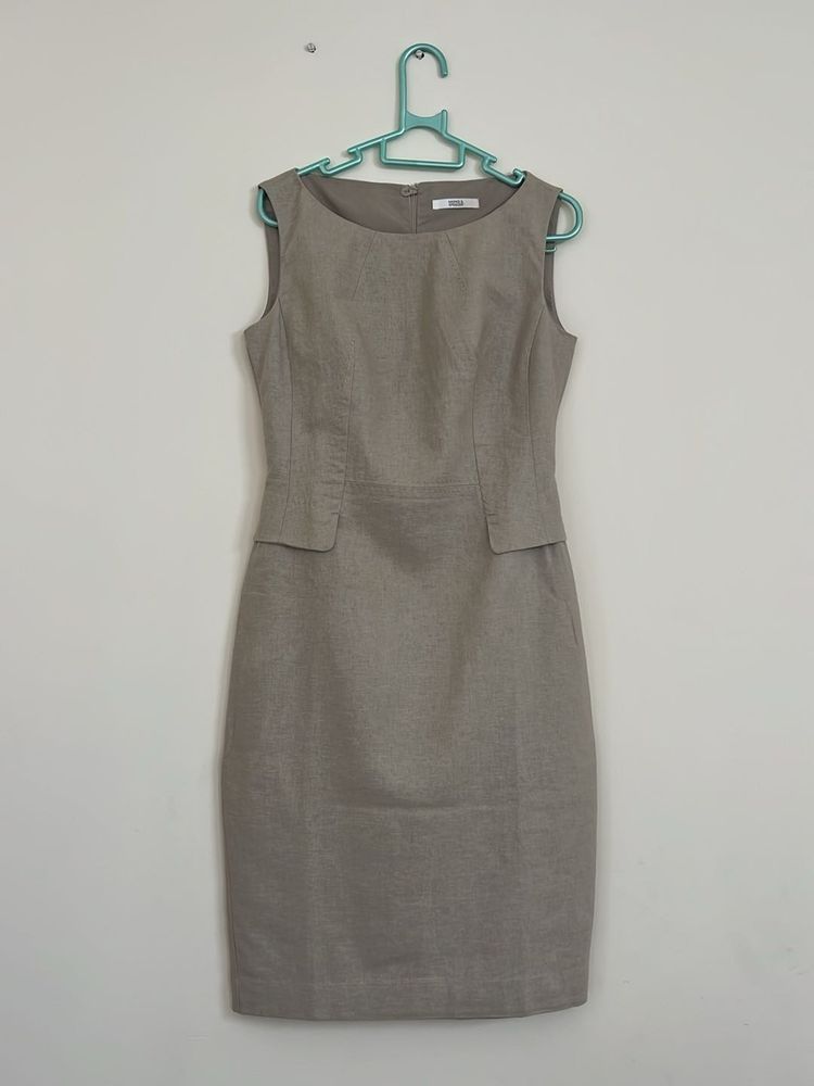 Elegant Sleeveless Dress