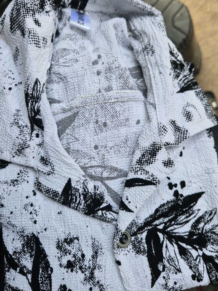 Black and White Floral Camp Shirt - Medium