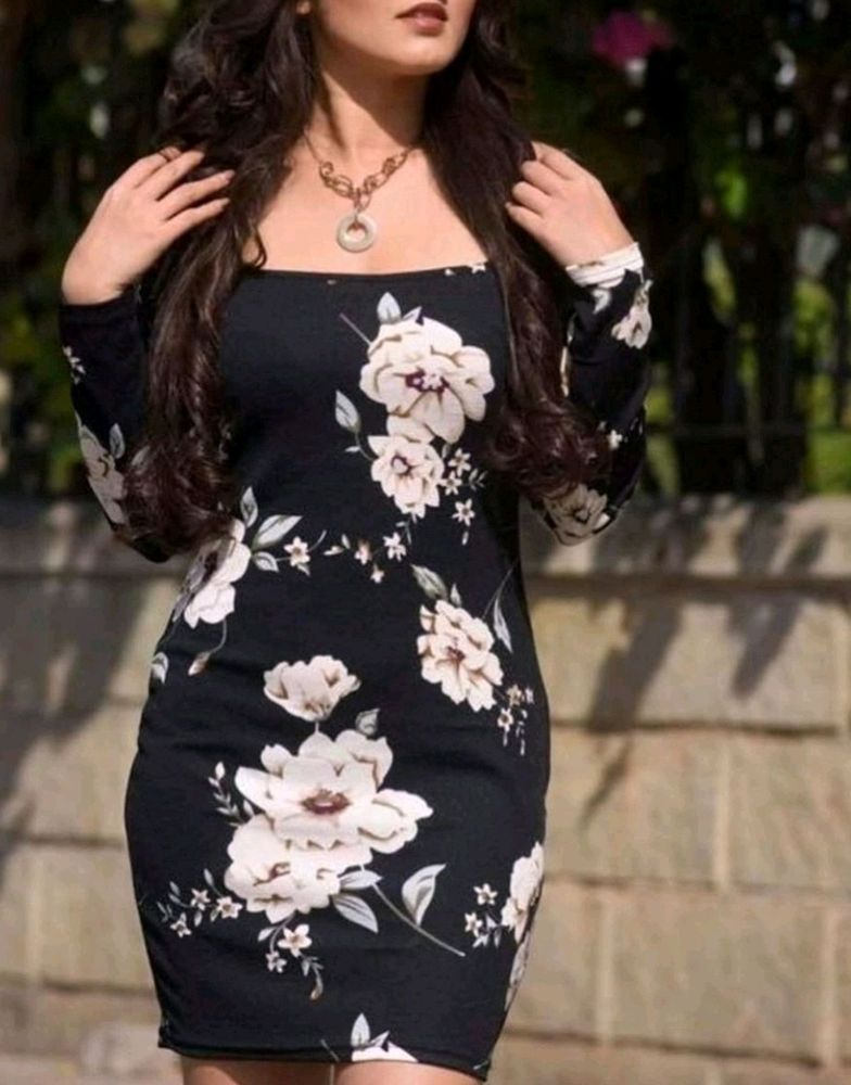Floral Black Mini Bodycone Dress🌸💕