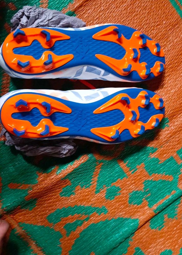 Football Studds