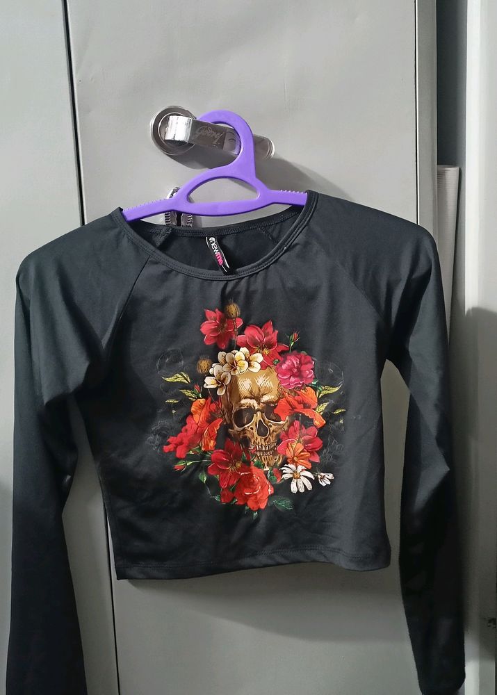 Sexy Black Full Sleeves Crop Top