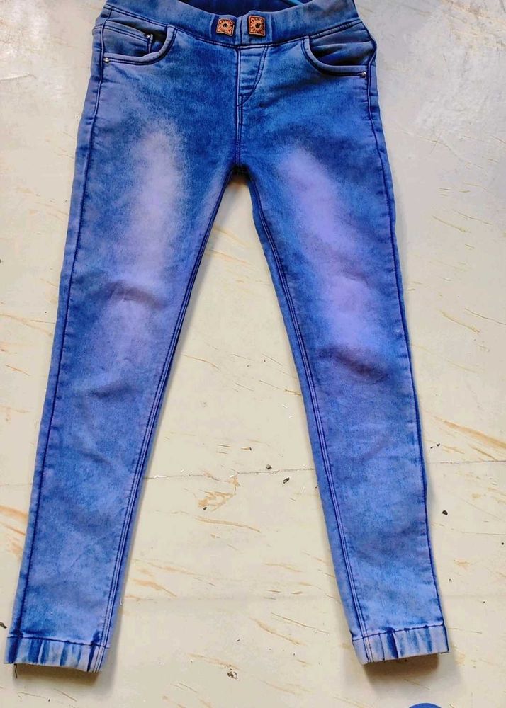 this is a  elastic waist band jeans 👖