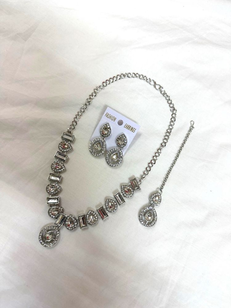 Necklace+earrings+magtika Set