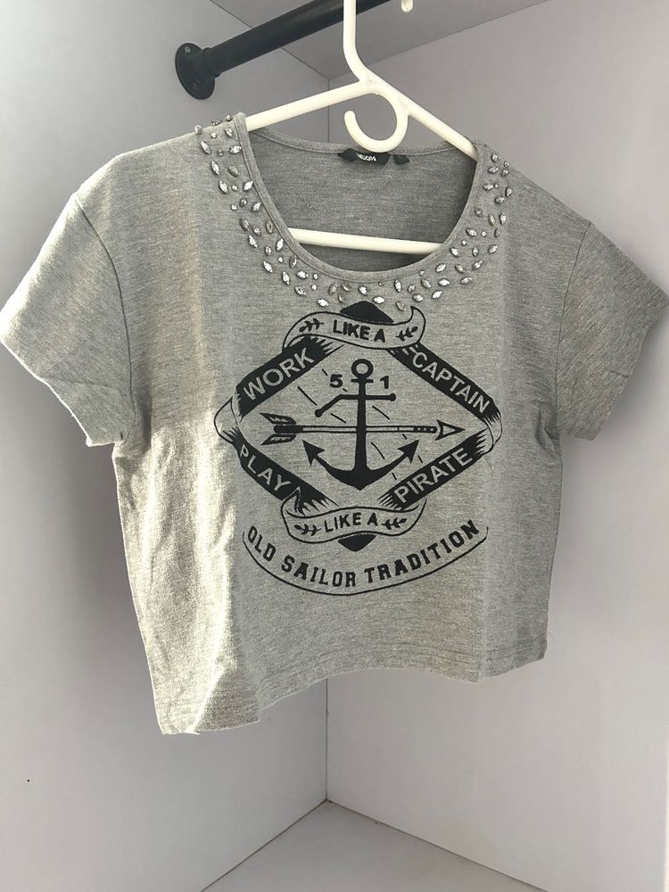 Gray Graphic Tee with Embellished Neck