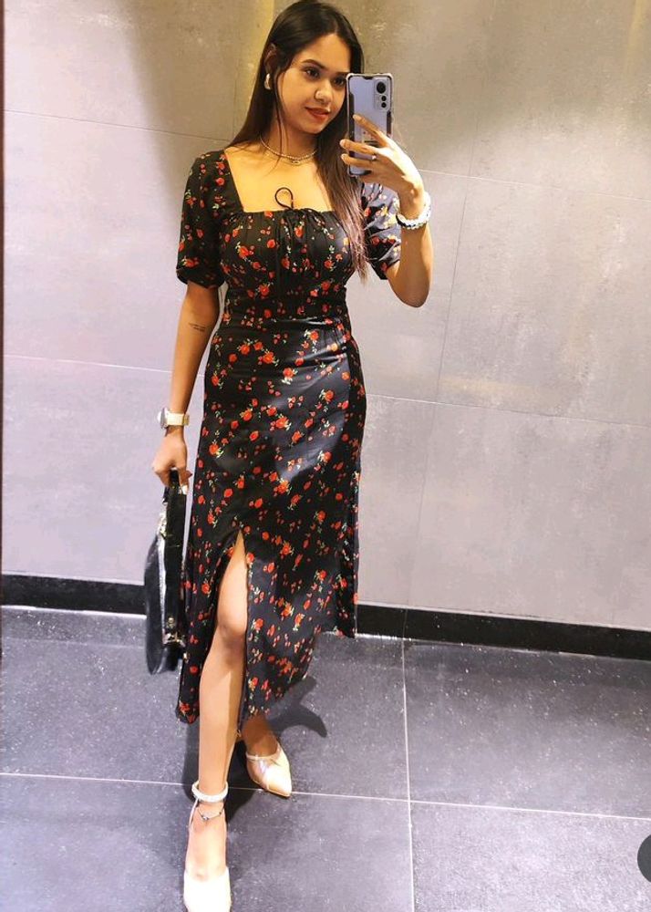 Floral Dress With Slide Slit