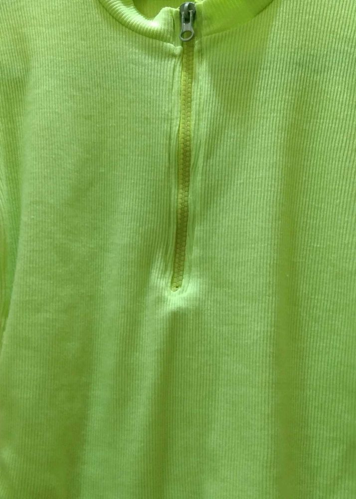 Green Crop T-shirt