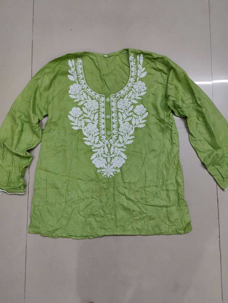 Green Embroidered Kurta
