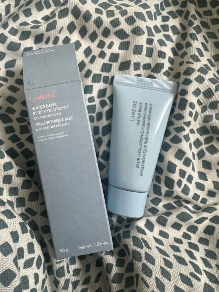 Sealed Laneige Cleansing Foam 30gm
