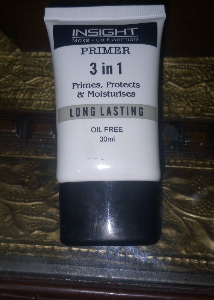 Insight Primer Long-lasting  Oil Free