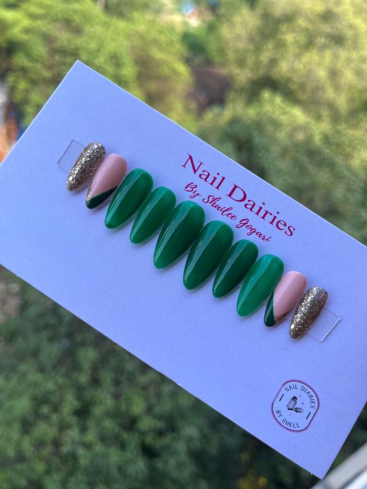 Green Press-On Nails