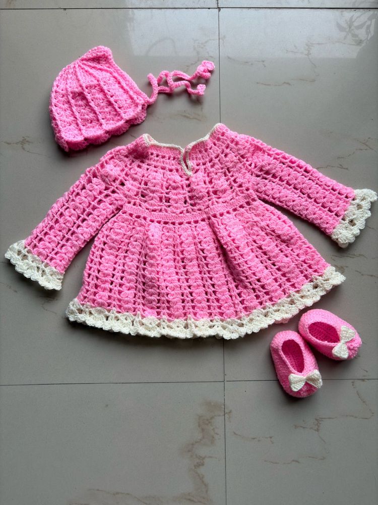 Cute Knitted Baby Outfit Set