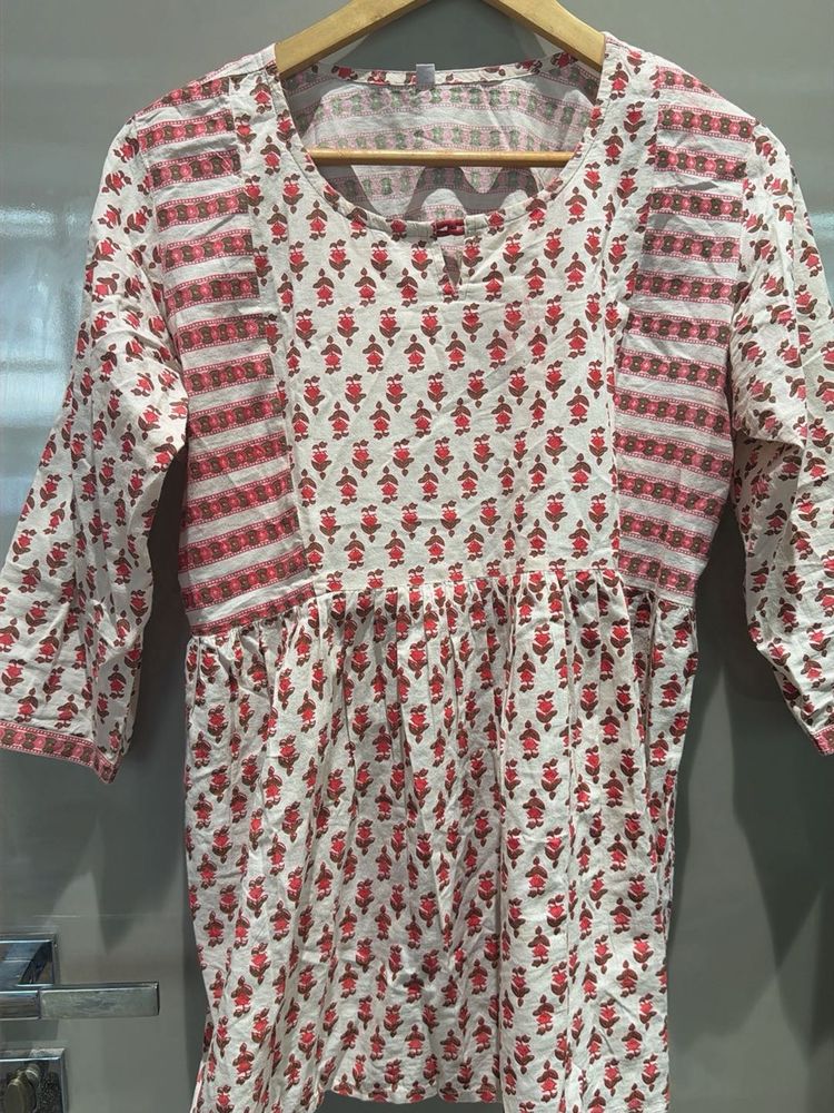 White &amp; Red Printed Kurta