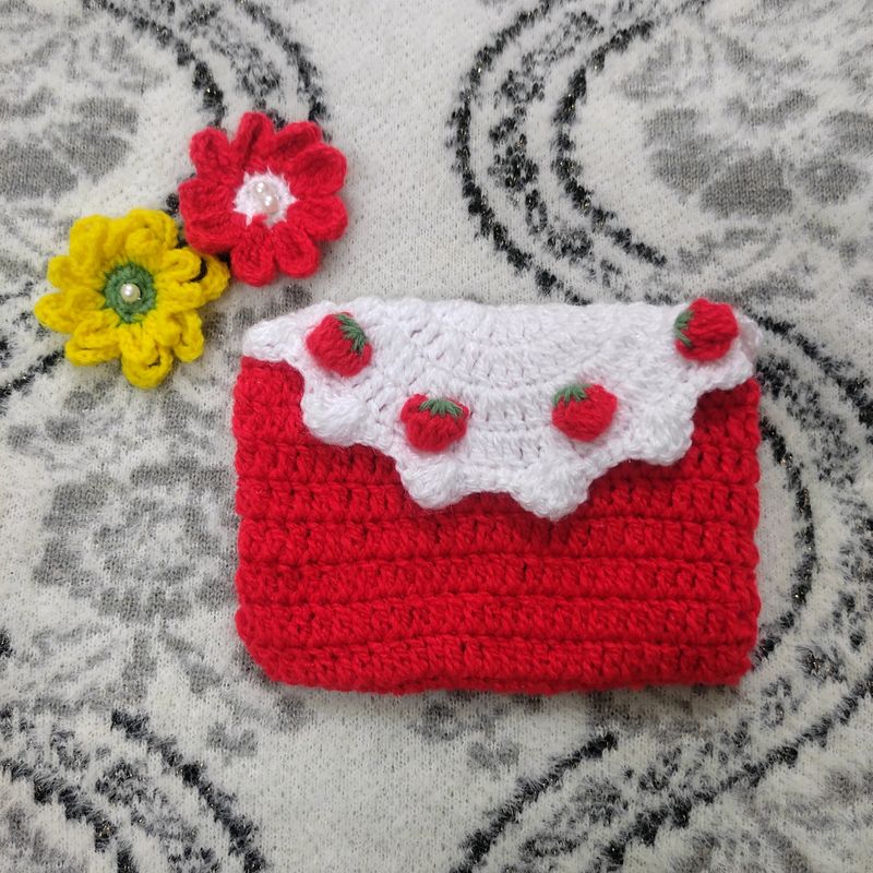 Crochet Strawberry Wallet 👛