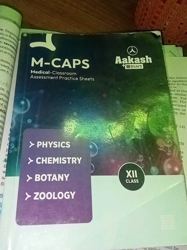 Aakash BYJU'S M-CAPS Class XII