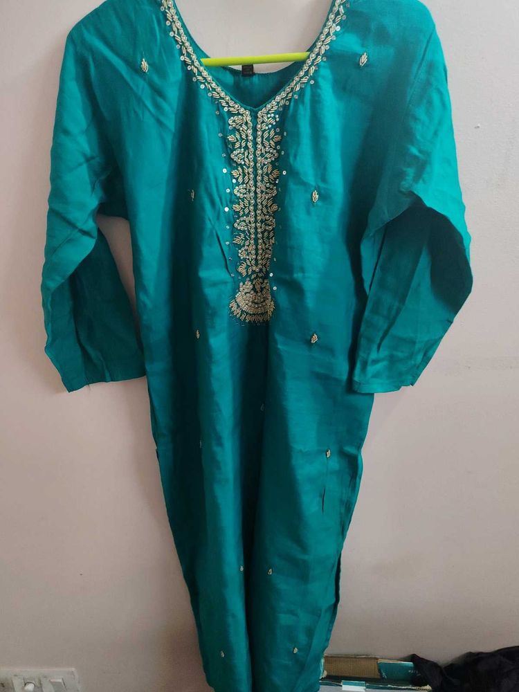 Elegant Teal Embroidered Kurta