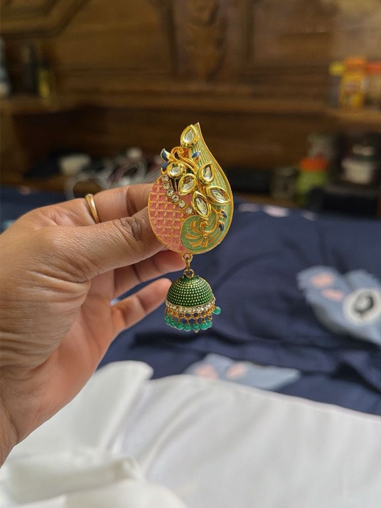 Stylish Safety Pin for Sarees